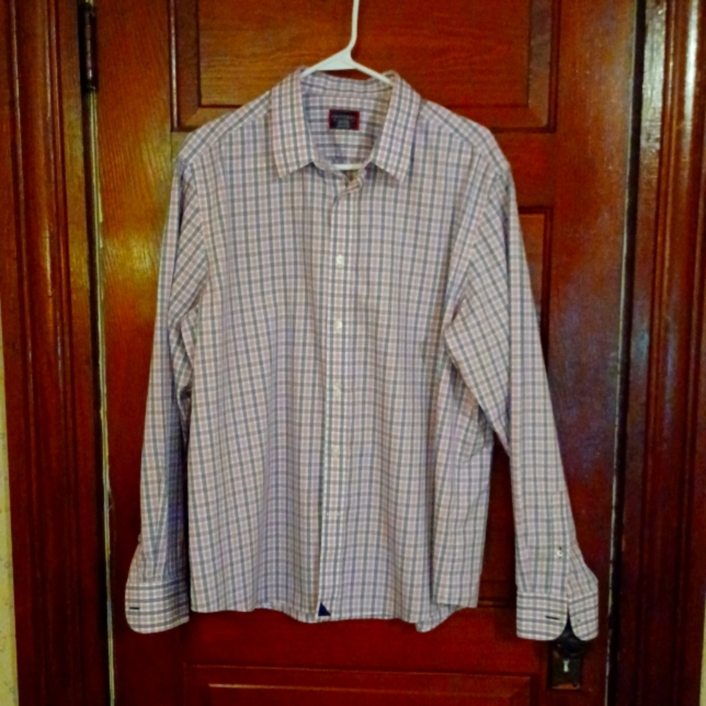UNTUCK IT  Mens shirt